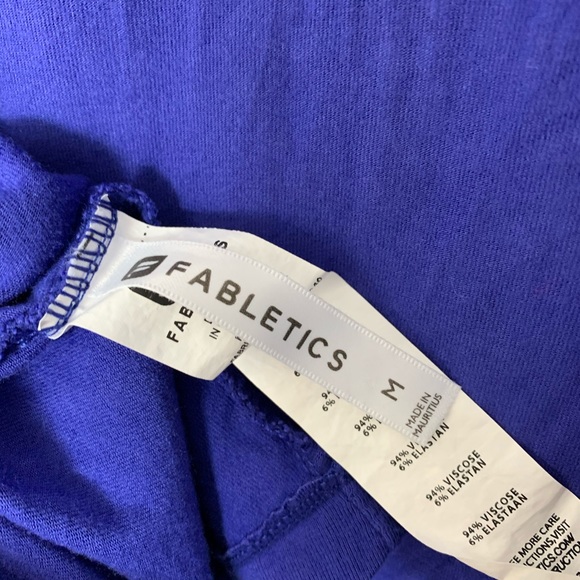 Fabletics Open-back, Long-sleeve shirt - Picture 7 of 7